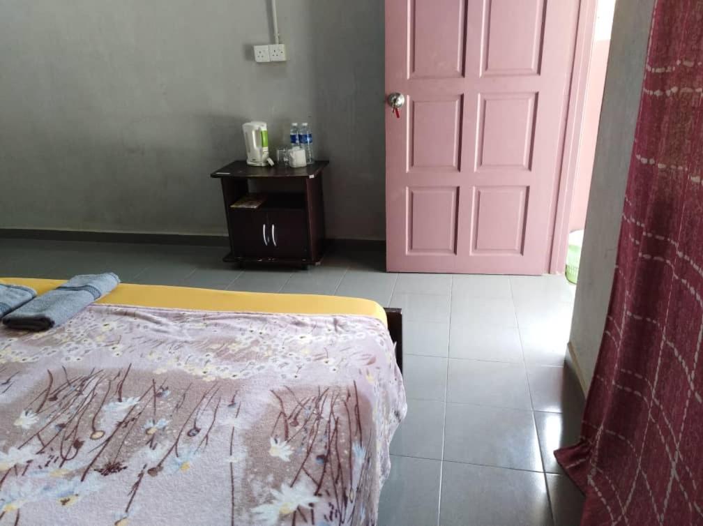 Kampung Guest House Pantai Cenang  Ngoại thất bức ảnh